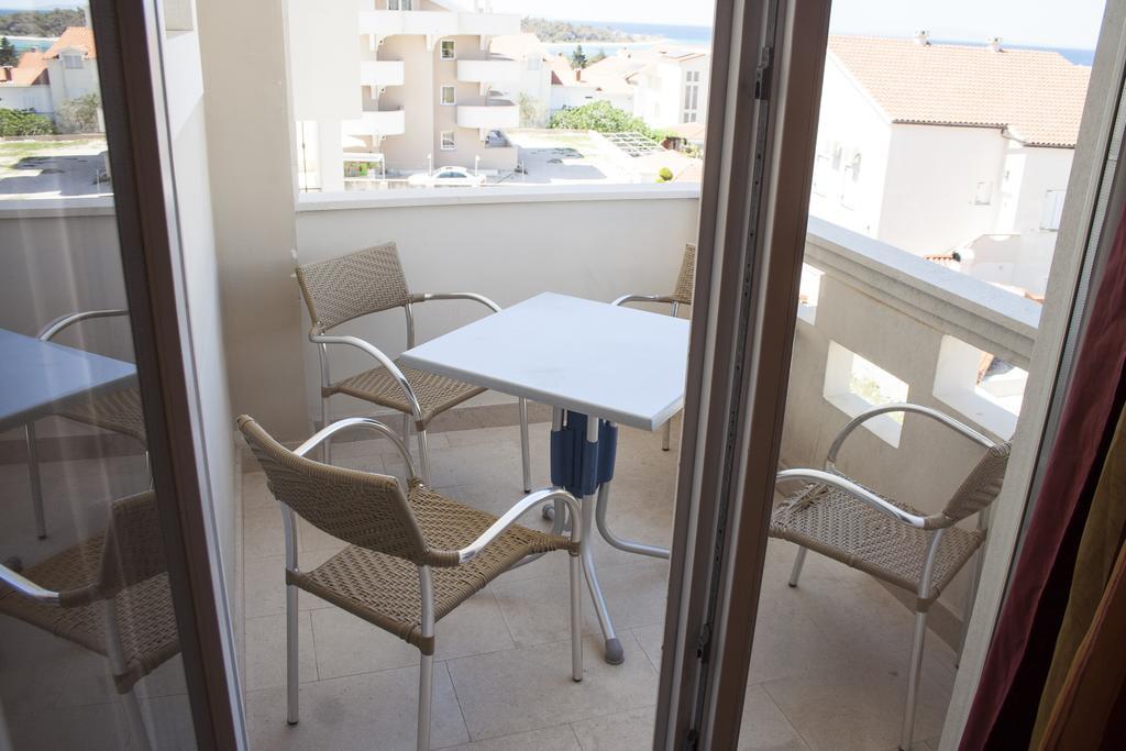 Apartments Mirage Novalja Exterior photo